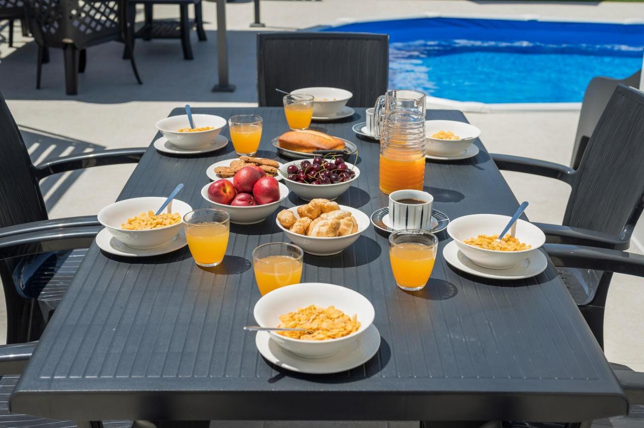 B&m Villa Metochi Siriliou